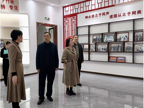 實地走訪企業(yè) 助力企業(yè)發(fā)展一一洛陽市人大副主任徐新、工信局副局長衛(wèi)樹紅一行蒞臨鴻元軸承調(diào)研